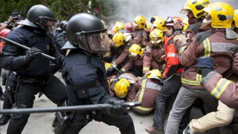 Fire and police: Bridging the divide .